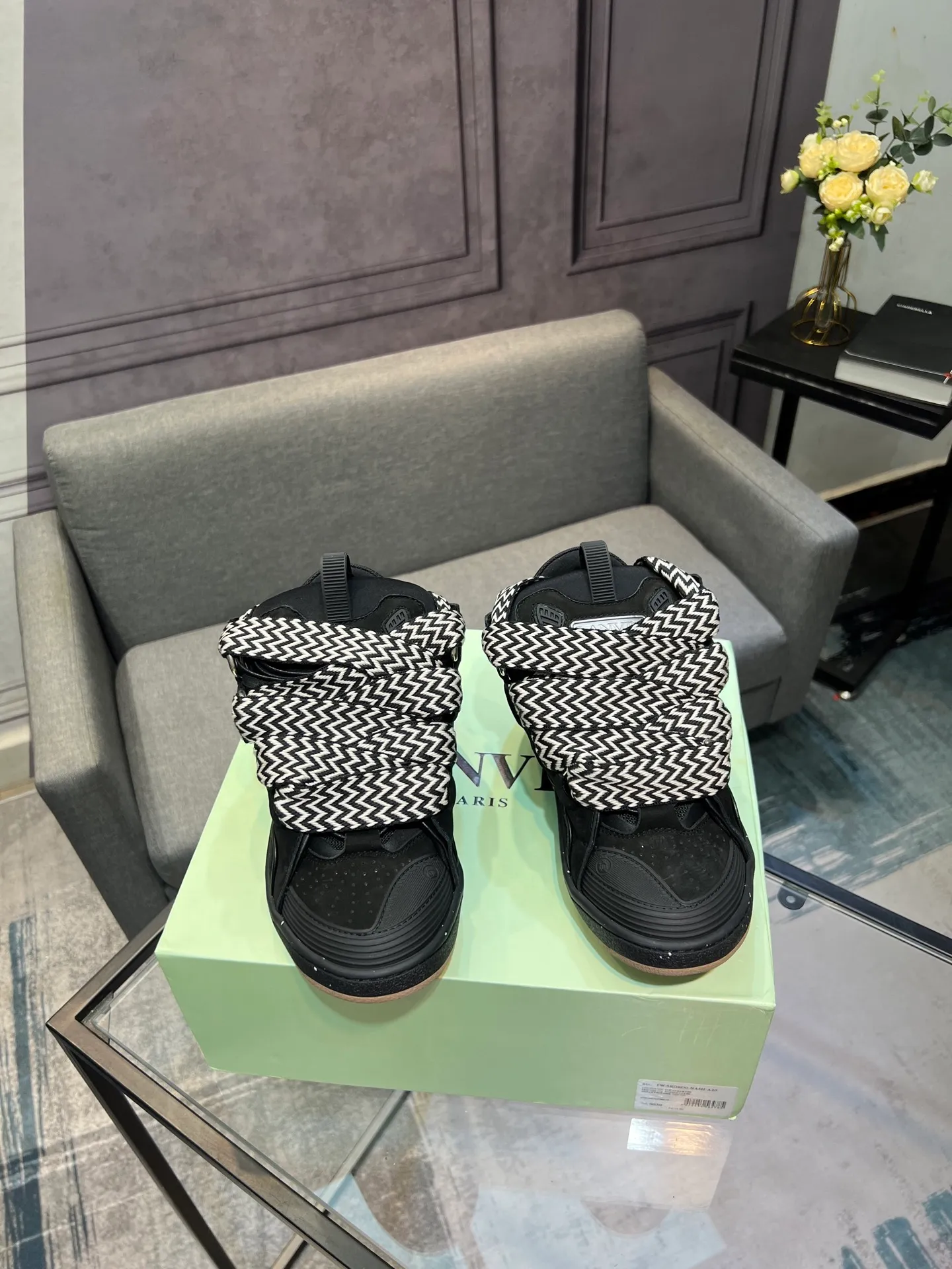 Men's men's shoes💰780 [LANVIN] Latest lace-up fashionable casual sneakers for couples High-quality CLAY couple series‼ ️ The latest trendy products of the season 🌈Many bloggers have planted grass and purchased the original open-mold customization. The upper and outsole are sewn with mark threads without edge sealing. Multiple material splicing combination design. Very versatile for fashionable and casual wear. Comfortable on the feet. Recommended for self-retention (upper cowhide + cow suede + breathable mesh) inner foot pad cowhide exclusive original open-mold clear logo rubber outsole ⚠️36-44 yards (45 custom-made)